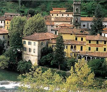 Hotel Ristorante Corona Lucca Luaran gambar